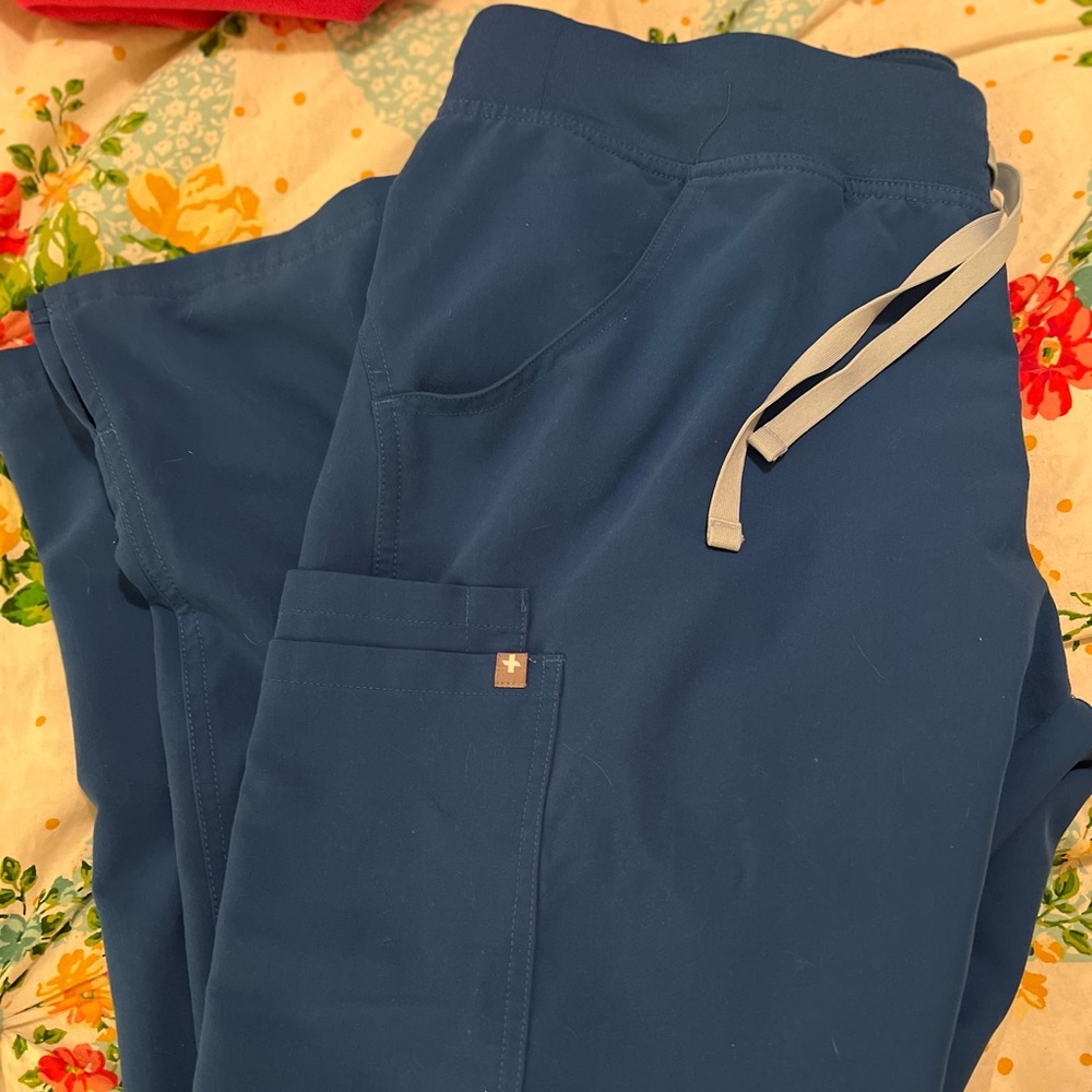 Figs royal blue large petite kade